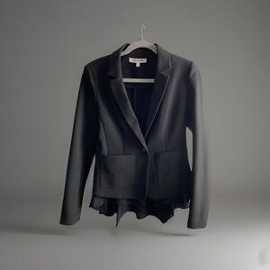Elizabeth And‎ James Size 4 Black Blazer